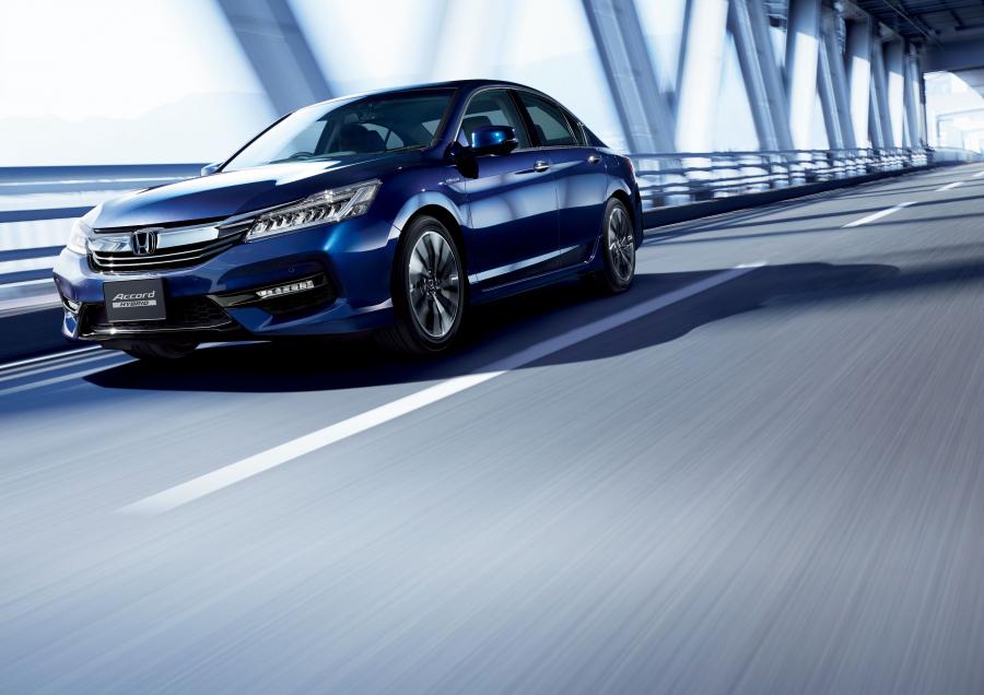  Honda Accord Hybrid 2016 года  (JP) (фото 8 из 12)
